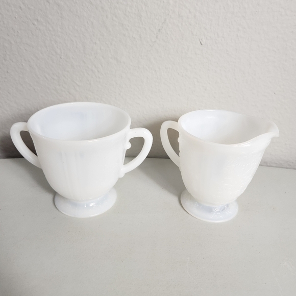 Vintage Macbeth Evans Monax Depression White Milk Glass Cream And Sugar Set - Picture 1 of 13